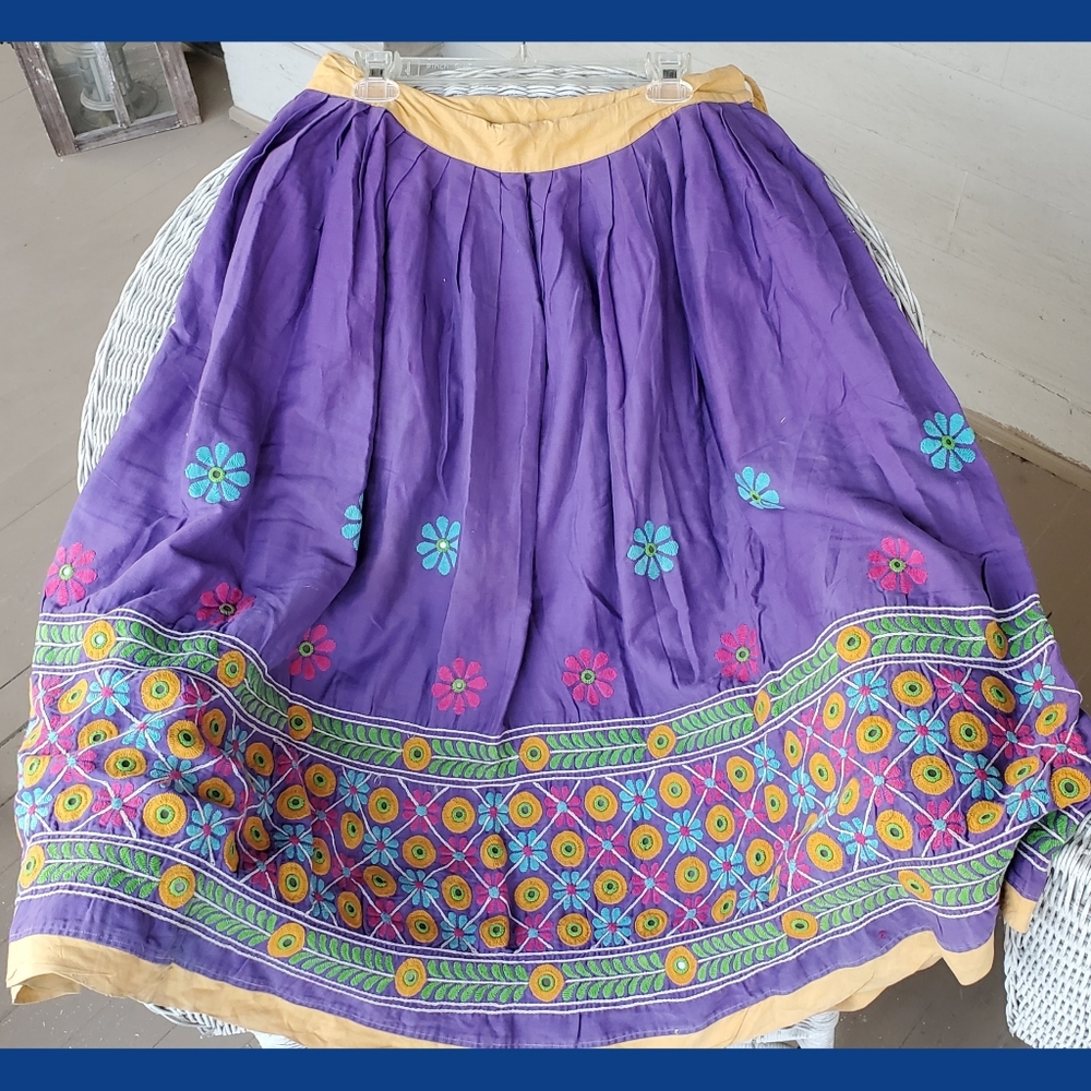 Handmade Embroidered Banjara gypsy boho skirt daisy Repurposed vtg twirl hippie